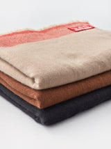 Edge combi color shawl