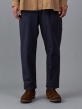 Standard easy tapered pants