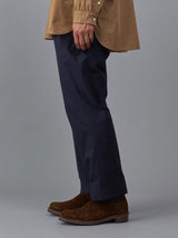 Standard easy tapered pants