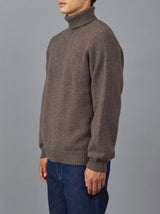 Back line turtle sweater