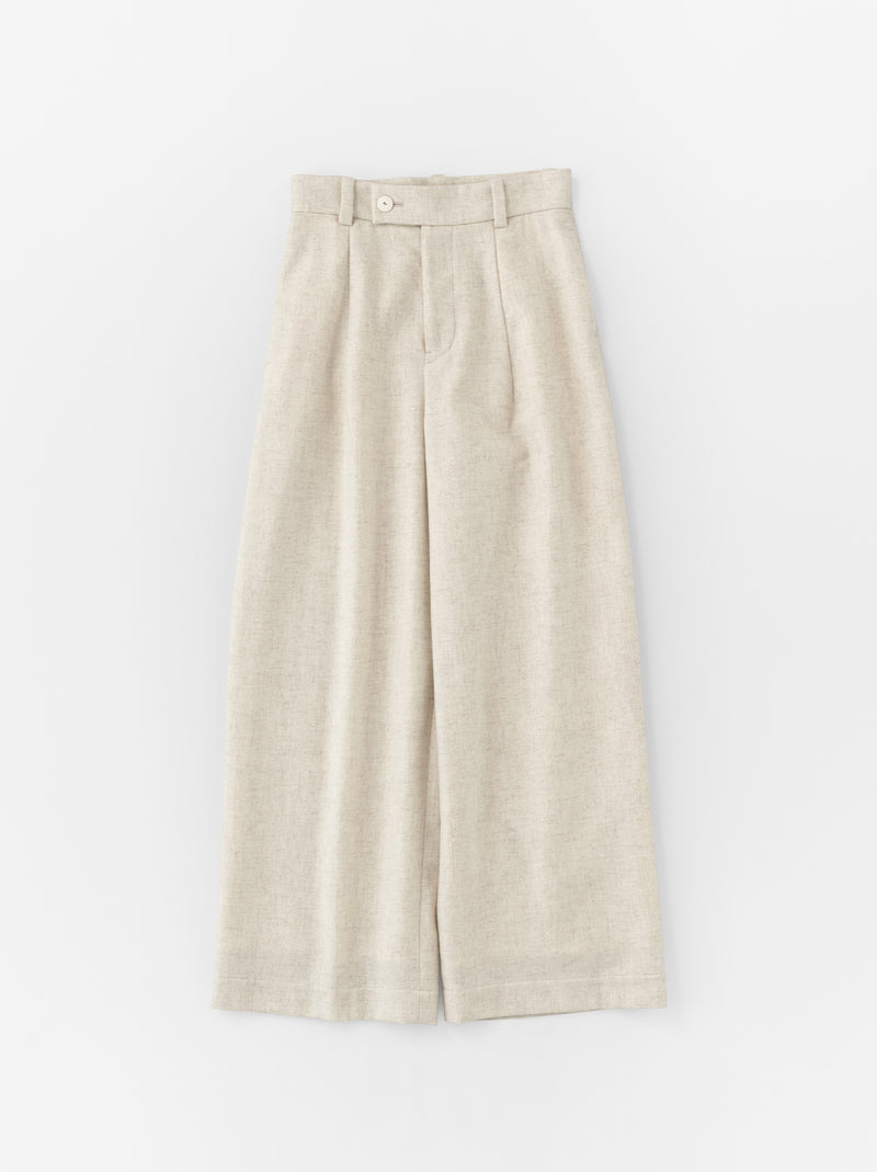 Dart front wide pant