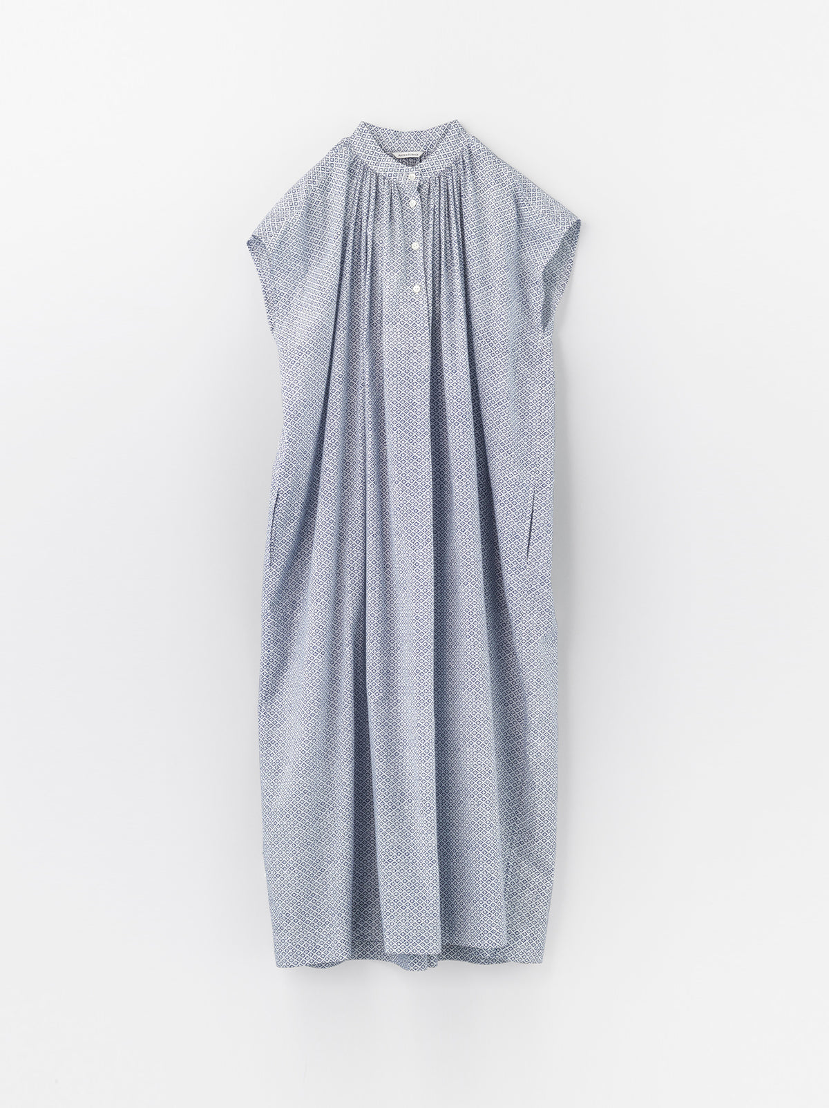 ワンピース ARTS&SCIENCE back smocking shirt dress ARTS＆SCIENCE入荷しました！ – HARRY'S