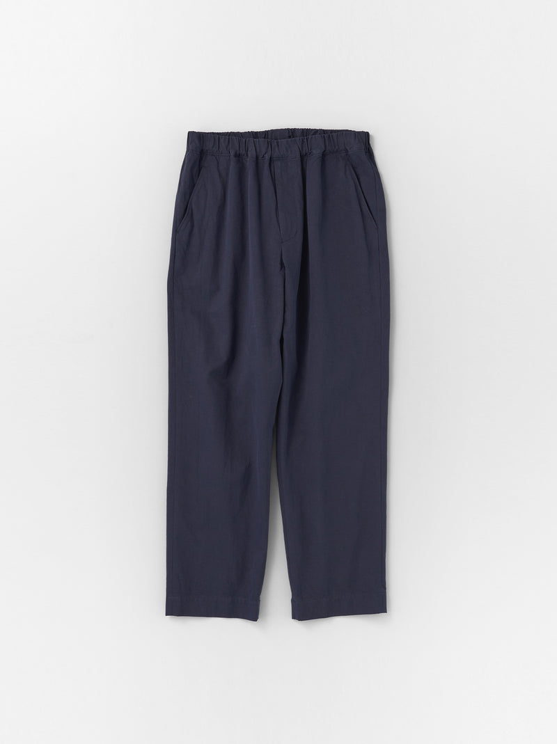 Standard easy tapered pants