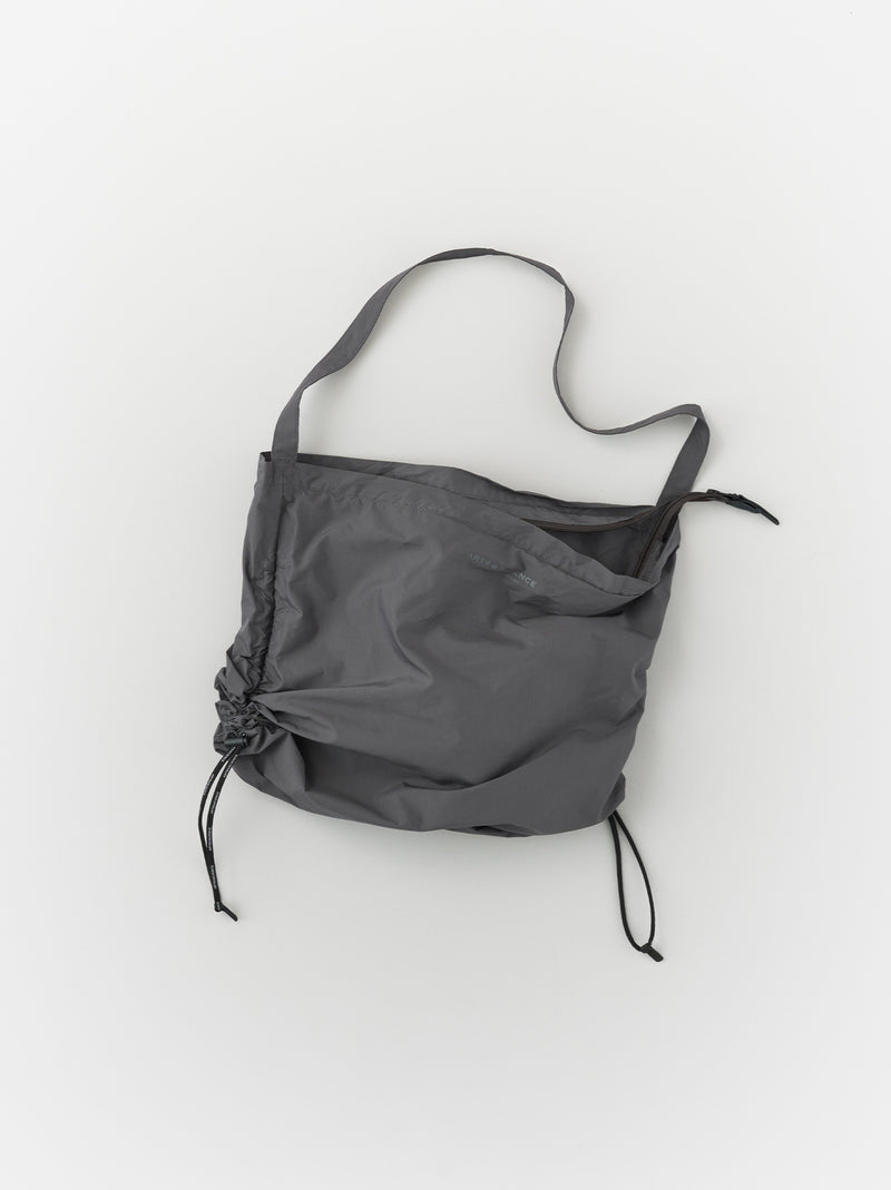 Zipper shoulder bag
