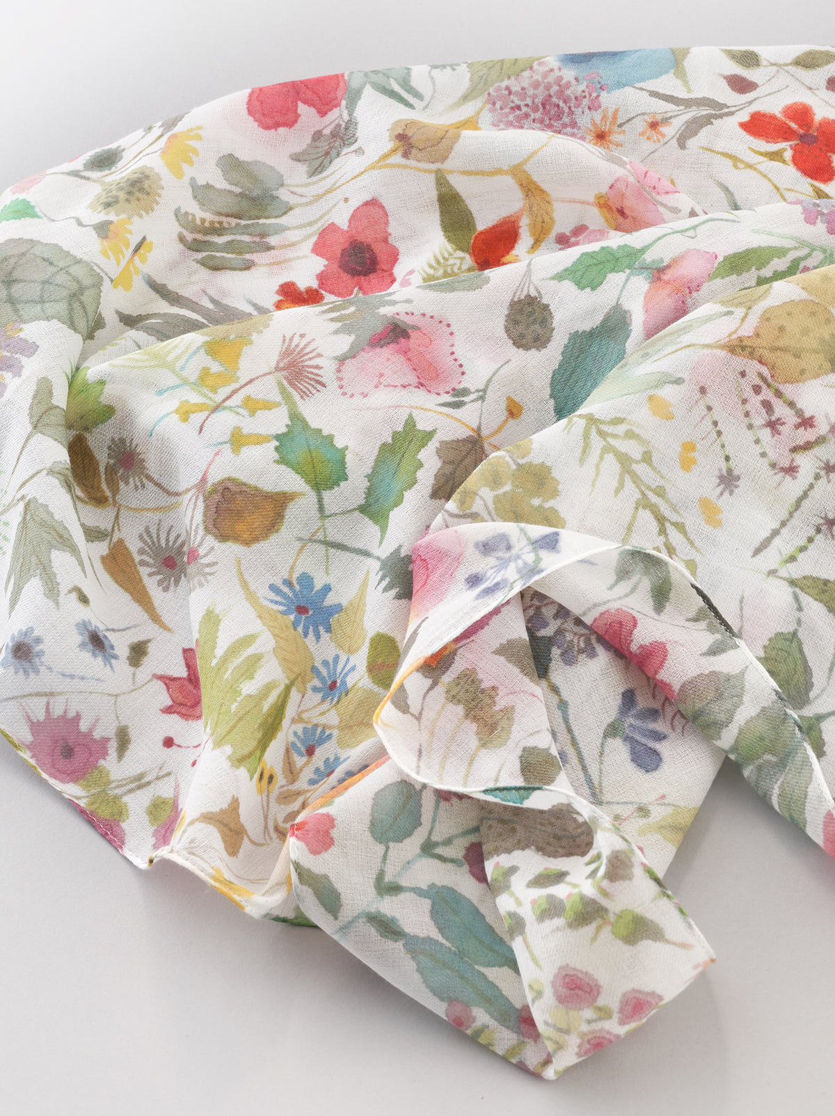 Square scarf M – ARTS&SCIENCE ONLINE SELLER intl.