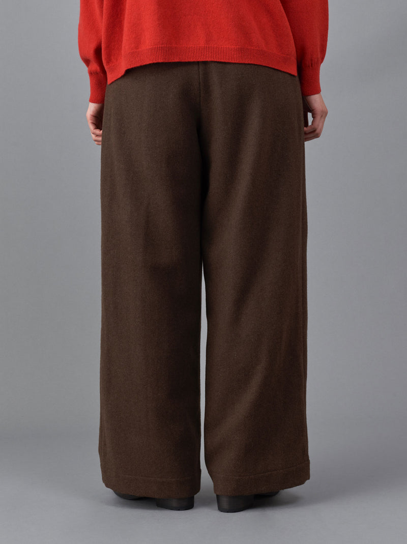 Dart front wide pant
