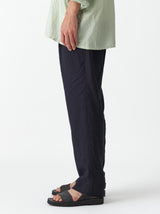 Standard easy tapered pants