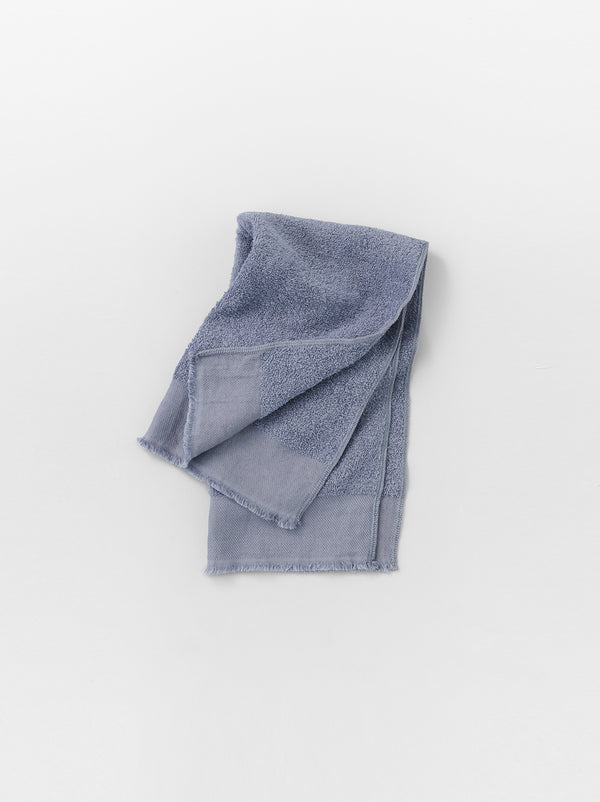 Hanging face towel