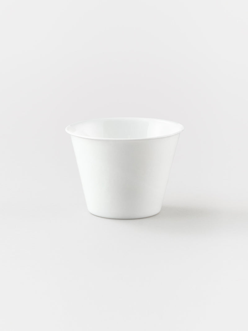 Sake cup shaped small bowl (“Gyoku” series)