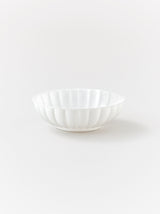 Chrysanthemum shaped bowl (“Gyoku” series)