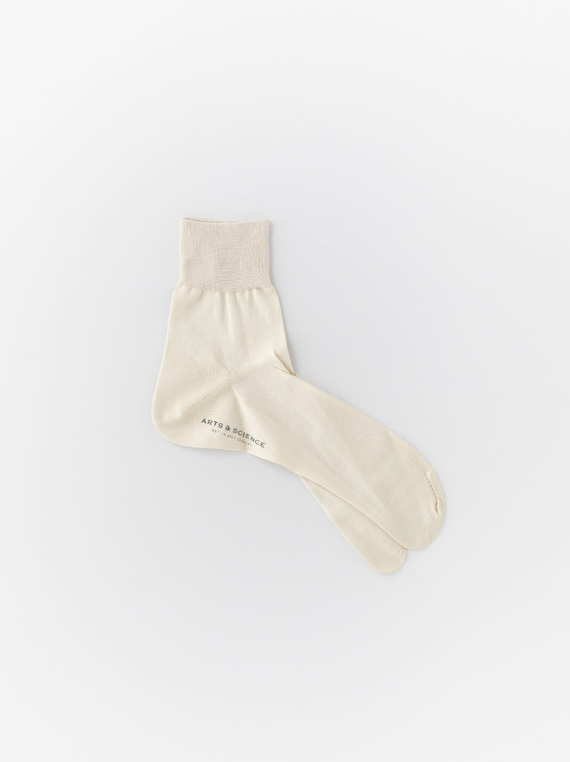 Plain tabi socks 2 – ARTS&SCIENCE ONLINE SELLER intl.