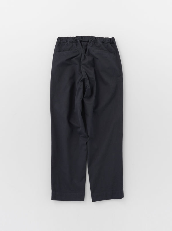 Standard easy tapered pants