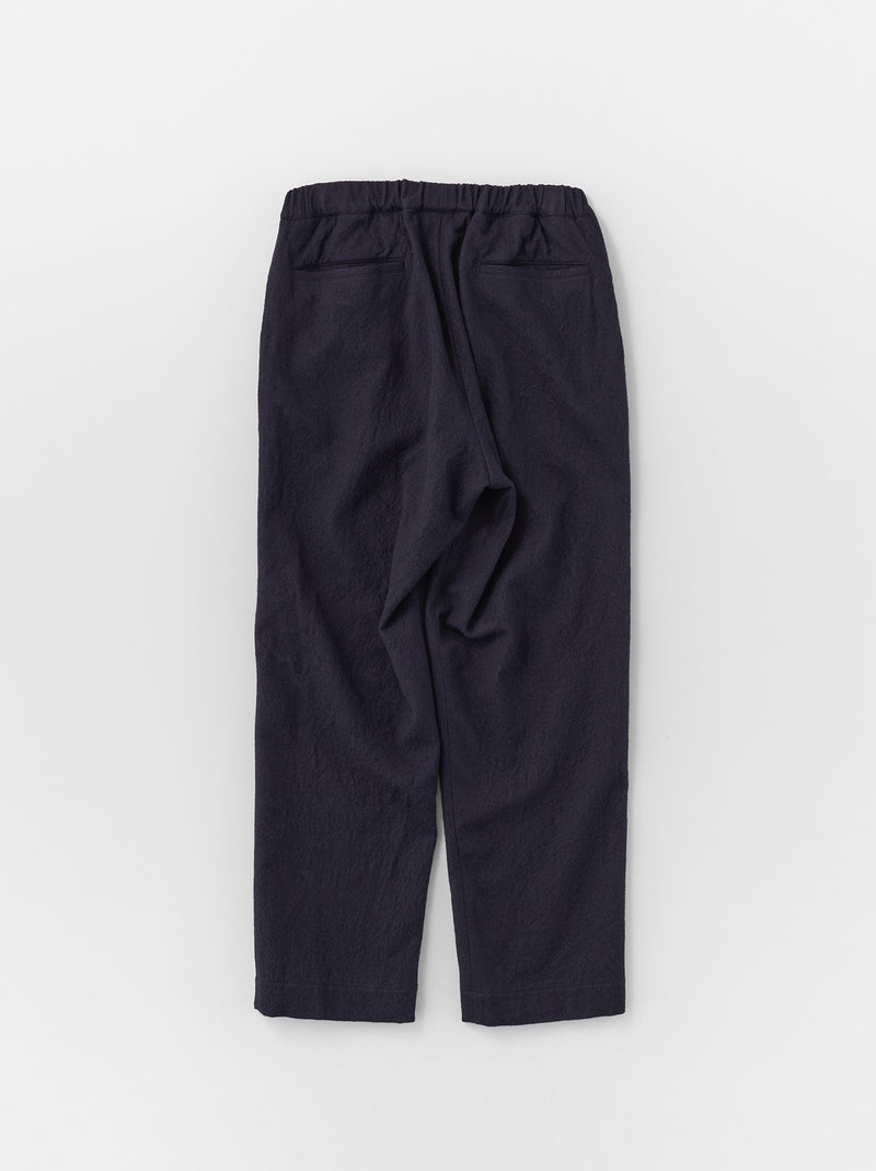 Standard easy tapered pants