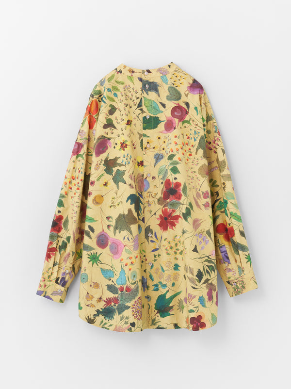 Back button shirt