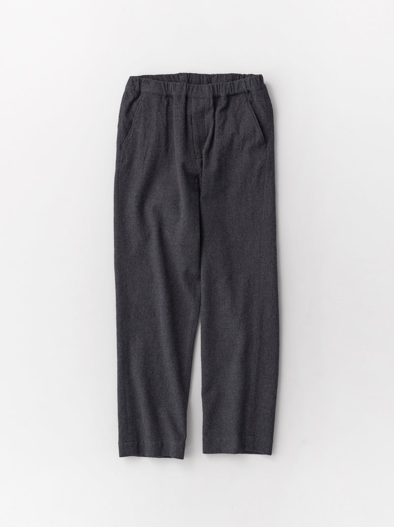 Standard easy tapered pants