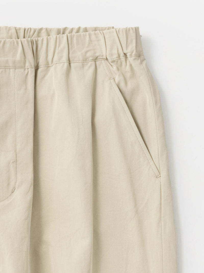 Standard easy tapered pants
