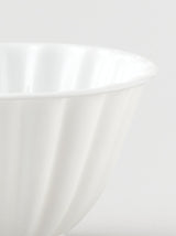 Chrysanthemum shaped small bowl (“Gyoku” series)