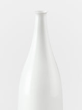 Sake bottle (“Gyoku” series)