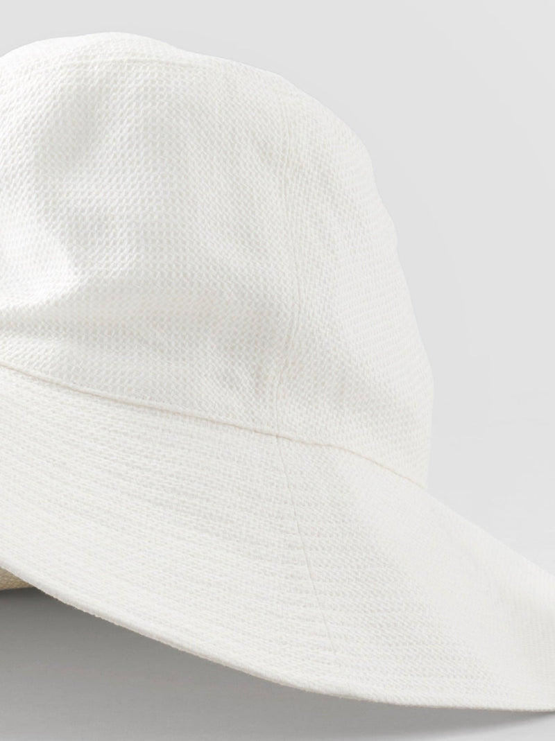 Wide brim plain hat